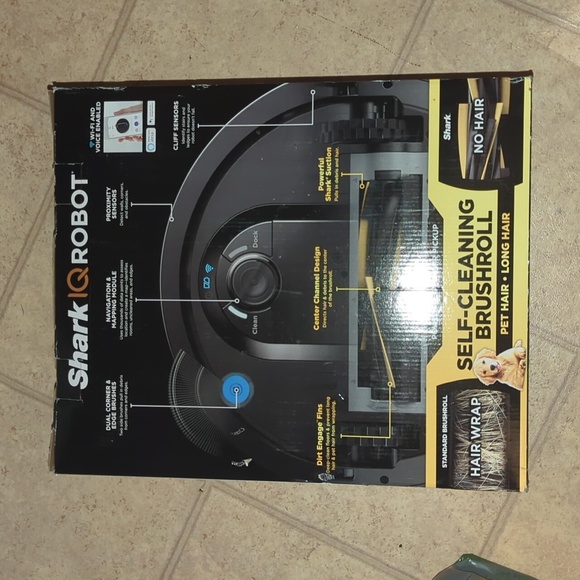 SHARK IQ ROBOT - Picture 3 of 5